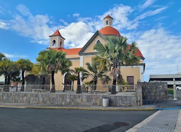 puerto-rico/carolina/landmark/plaza-rey-fernando-iii