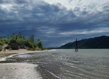 oregon/clackamas-county/landmark/rooster-rock-nude-beach