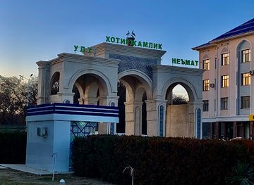 uzbekistan/qarshi/landmark/the-arch-of-peace