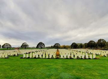 belgium/ypres/landmark/artillery-wood-cemetery