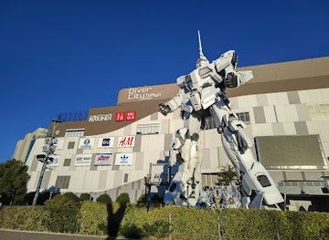 japan/tokyo/landmark/the-life-sized-unicorn-gundam-statue