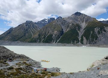 new-zealand/mount-cook-national-park/landmark/glacier-explorers