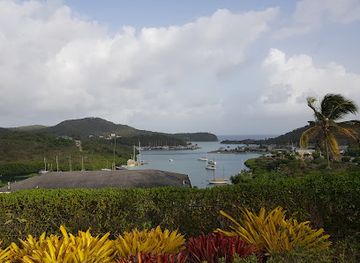 antigua-and-barbuda/all-saints/landmark/middle-ground-trail