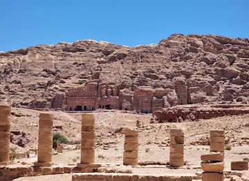jordan/petra/wadi-musa/landmark/great-temple