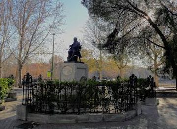 spain/madrid/landmark/estatua-de-francisco-de-goya-y-lucientes