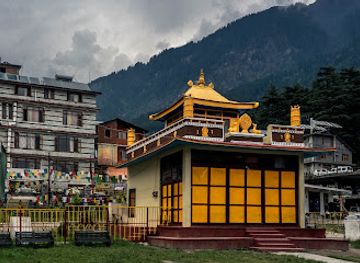 india/manali/old-manali/landmark/mall-road-market-manali