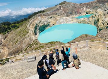 indonesia/east-nusa-tenggara/landmark/kelimutu