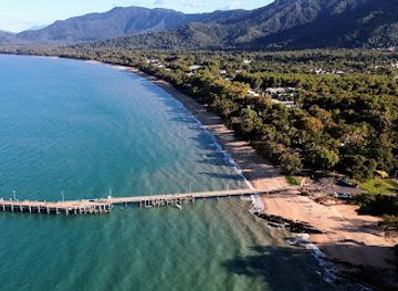 australia/cairns/palm-cove/landmark/palm-cove-beach