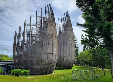 new-caledonia/voh/landmark/tjibaou-cultural-centre