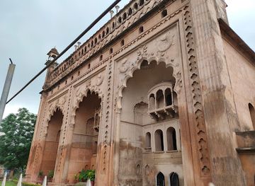 india/uttar-pradesh/landmark/naubatkhana-bada-imambara