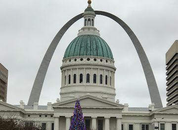 missouri/st-louis/landmark/museum-of-westward-expansion