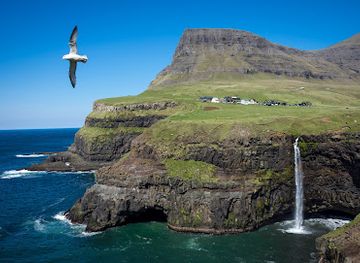 faroe-islands/gasadalur/landmark/mulafossur-waterfall