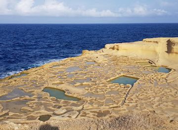 malta/blue-grotto/landmark/world-record-rock