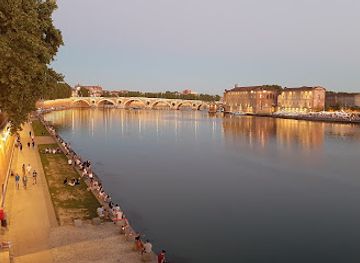 france/toulouse/landmark/place-saint-pierre
