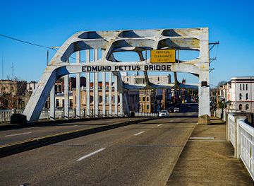 alabama/selma/landmark/edmund-pettus-bridge