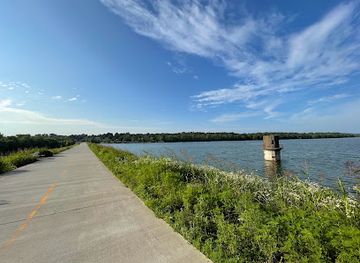 arkansas/northwest-arkansas/landmark/lake-fayetteville-park