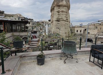 turkiye/goreme/landmark/omurca-art-cave