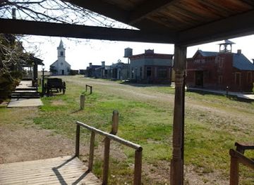 south-dakota/west-river/landmark/pioneer-auto-museum