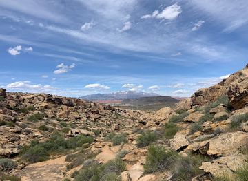 utah/st-george/landmark/moe-s-valley-climbing-area