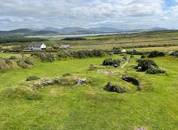 ireland/dingle/landmark/fairy-fort-ringfort