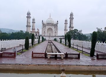 india/west-india/landmark/aurangabad-caves
