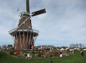 michigan/holland/landmark/holland-tulip-gardens-lanes