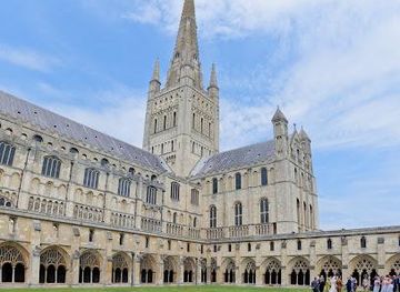 united-kingdom/norwich/landmark/norwich-cathedral