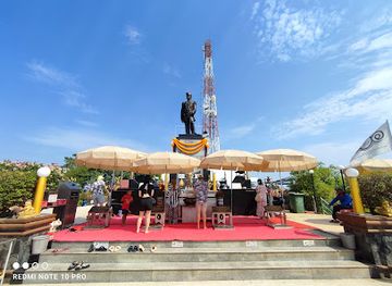 thailand/pattaya/central-pattaya/landmark/khao-phra-bat-pattaya