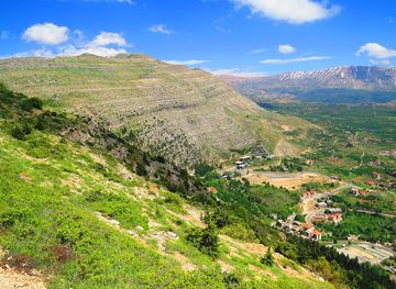 lebanon/horsh-ehden-nature-reserve/landmark/ehden-blue-cliff