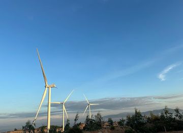 vietnam/mui-ne/landmark/dai-pong-wind-farm