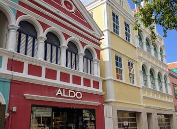 curacao/willemstad/landmark/old-houses-of-breedestraat