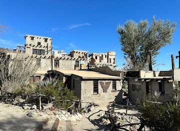 california/palm-springs/landmark/cabot-s-pueblo-museum