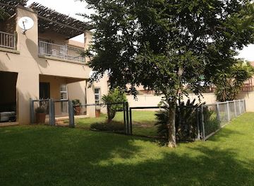 south-africa/pretoria/silver-lakes/landmark/leeuwenhof-estate