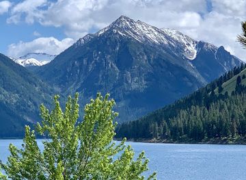 oregon/wallowa-county/landmark/jo-paddle-north-end-meeting