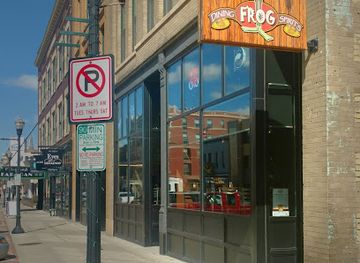 north-dakota/fargo/landmark/the-toasted-frog