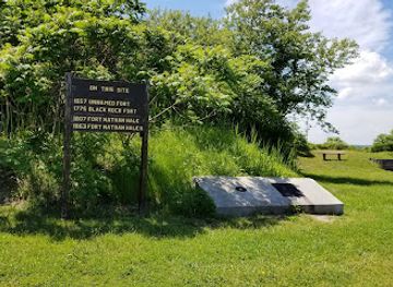 connecticut/housatonic-valley/landmark/fort-nathan-hale