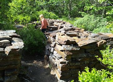 canada/halifax/landmark/mystery-walls