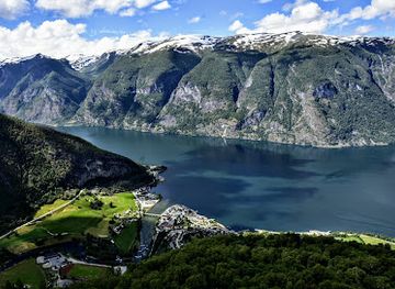 norway/western-norway/landmark/aurlandsfjellet-scenic-route-north-entry-lardalsoyri