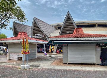 singapore/tampines/landmark/tampines-round-market-food-centre