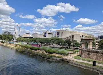 australia/brisbane/south-bank/landmark/victoria-bridge-abutment