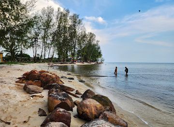 thailand/trat/landmark/lan-sai-beach-laem-klat