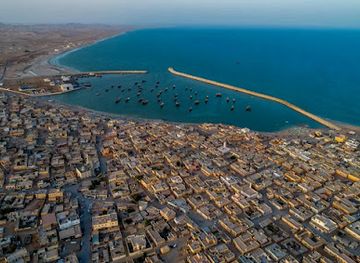 oman/ash-sharqiyah-south-governorate/landmark/al-ashkharah-driving-beach