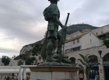 gibraltar/catalan-bay/landmark/statue-of-gibralter-defence-force-soldier