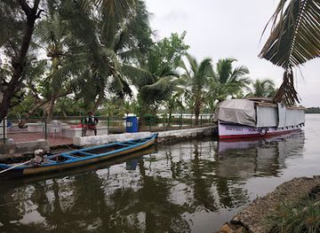 india/kerala-backwaters/landmark/kakkathuruthu-island-alappuzha-kerala