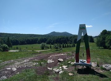 bulgaria/stara-planina/landmark/geographical-center-of-bulgaria