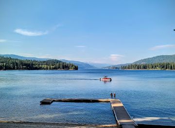 idaho/mccall/landmark/pilgrim-cove-camp