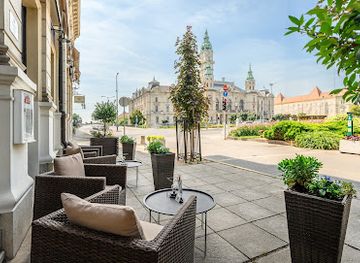hungary/western-transdanubia/landmark/danubius-hotel-raba
