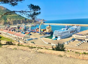 algeria/oran-coast/landmark/hadikat-ibn-badis