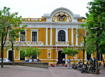 colombia/santa-marta/historic-center/landmark/parque-bolivar