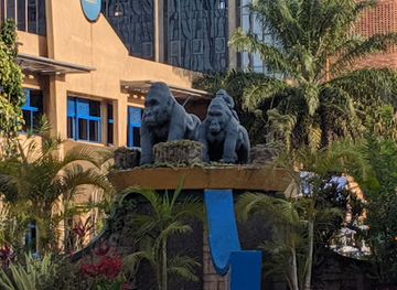 rwanda/southern-province/landmark/gorilla-statue